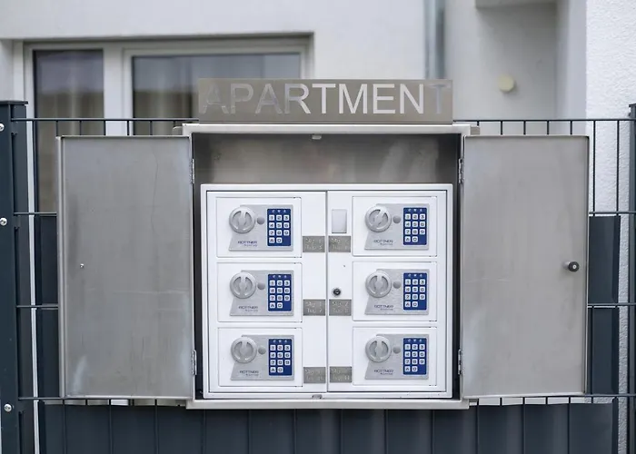 דירה Modern With Tiny Garden Near Center וינה